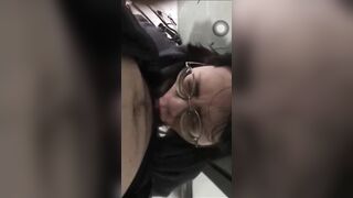 Mở tiếng để nghe tiếng bú cu lút cán của gái teen