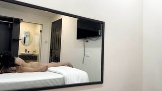 bị chị máy bay vắt cạn tinh trùng