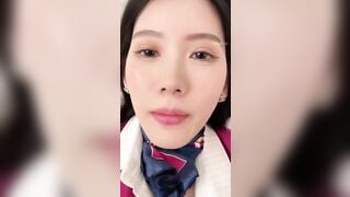 Lễ tân lỗ lồn hồng bị anh bắn tinh đầy trong lúc trực đêm.