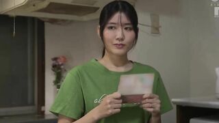 Vì đồng lương ít ỏi bà xã phải cho ông chủ sờ soạng cặp vú căng phần 1