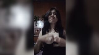 Nhìn em nó nứng lồn thủ dâm , móc lồn dâm đãng mút sạch nước lồn trên ngon tay kících