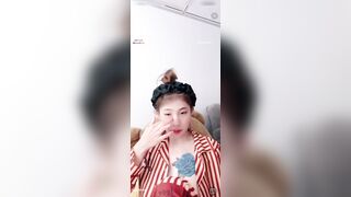Phòng live show của idol tiktok Huỳnh Bảo Trân,cứ ngồi khoe vú xoa lồn v là có tiền#1