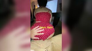 rủ bé yêu đi xem phim phòng lại thành đồ chơi cho em nghịch