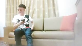 Sưu tầm anh Tàu check hàng 02 em gái gọi Việt Nam, mỗi em anh check 03 lần 2