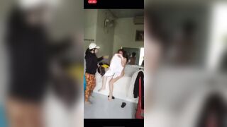 Bẻ bắp nè