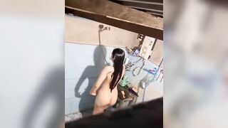 Quay lén em hàng xóm 2k7 tắm xinh vú to lồn múp