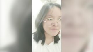 quen lâu mới biết con ghệ thích húp nước lồn của mình