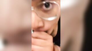 2 em Tây sinh viên rủ nhau đụ trong nhà vệ sinh trường