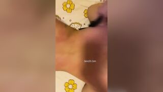 Liếc Nhìn Người Yêu Vì Lần Đầu Bị Yêu Cầu Bú Cu