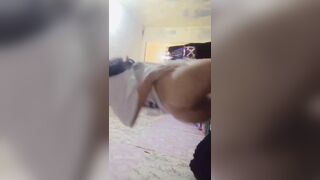 Chán ngồi vỗ mông tí