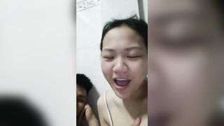 Hai vợ chồng live kể chuyện sex