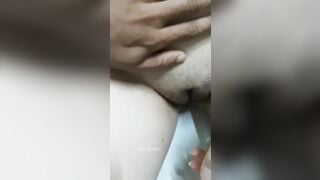 Clip Sex Thanh My 2k6 Đang Tắm Thì Anh Người Yêu Đi Vào