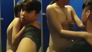 Cặp Đôi Địt Nhau Trong Trung Tâm Thương Mại
