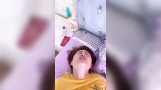 Mẹ vợ đang ngủ thì bị con trai vô hiếp