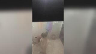 Em gái hàng xóm tắm 4