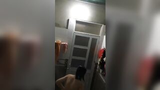 Quay lén gái tắm 5