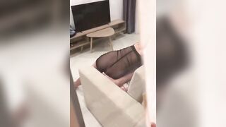 Mới đi làm về thấy vợ bú cu cho em trai