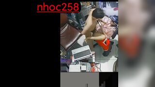 Đang chạy deadline mà con vợ nó nứng lồn đúng lúc này