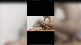 Em gái say bị anh trai hiếp