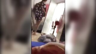 Lén chịch chị gái khi vợ đang ra lấy đồ