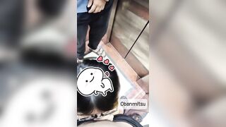 Hiếp em gái trong thang máy