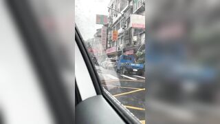 Khỏa Thân Ngoài Trời Đợi Người Lạ Đụ