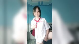 Tòa không hiểu được đâu,các bé thế này hỏi tại sau nhiều anh lại bóc lịch