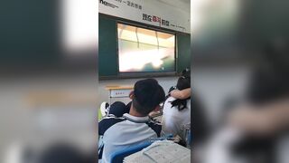 Hot Thầy giáo mở phim sex cho học sinh xem