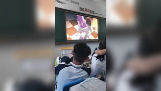 Hot Thầy giáo mở phim sex cho học sinh xem