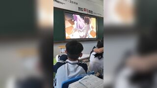Hot Thầy giáo mở phim sex cho học sinh xem