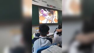 Hot Thầy giáo mở phim sex cho học sinh xem