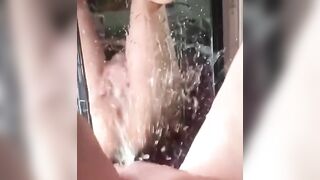 móc tung toé nước lồn