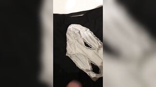 Nứng thấy quần lót em dâu chỉ muốn xuất tinh chị em nào muốn giao lưu ko