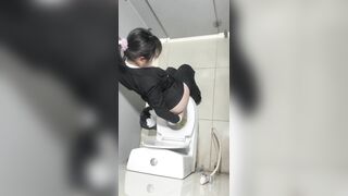 Tác nghiệp nhà vệ sinh 4
