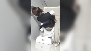 Tác nghiệp nhà vệ sinh 8