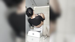 Tác nghiệp nhà vệ sinh 9