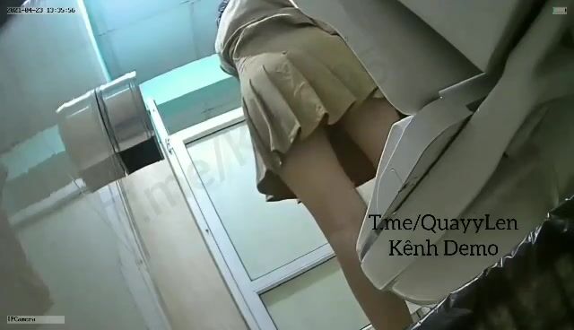Tác nghiệp nhà vệ sinh 14