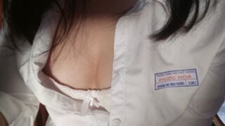 Hoàng Nguyễn Mai Khôi Thpt Phước Hoa Love 12a3 Xoa Vú