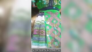 Gái Hmong tự sướng