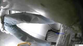 Quay lén nhà WC nữ