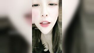 Đang Thèm Tinh Trùng Mà Bạn Trai Lại Đi Làm