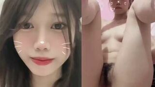 Đằng Sau Sự Cute Ấy Lại Là Một Con Đĩ Dâm Đãng