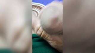 Nứng quá sục cứ cho đỡ nứng