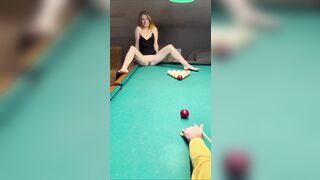 Em Tây cute thục bida thẳng vào lồn