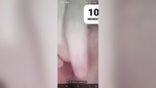 Nứng quá gạ em gái call thủ dâm