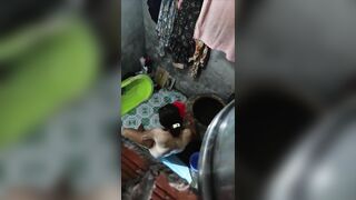 Máy bay tắm nứng quá dùng cả chay nước thọc ra nước đái còn húp lại. Mua full tele: o
