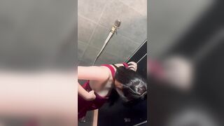 Quay lén nhà wc P7, đky kênh ib tui cho xem cơ thể nhó
