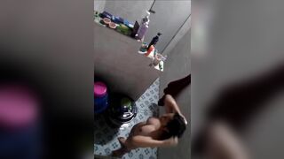 Quay lén nhà wc P8, đky kênh ib tui cho xem cơ thể nhó