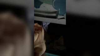 Lấy trộm áo ngực và quần lót của con e gái ***