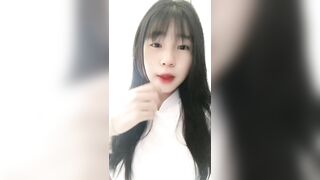Sex nữ sinh chổng đít cho bạn nện